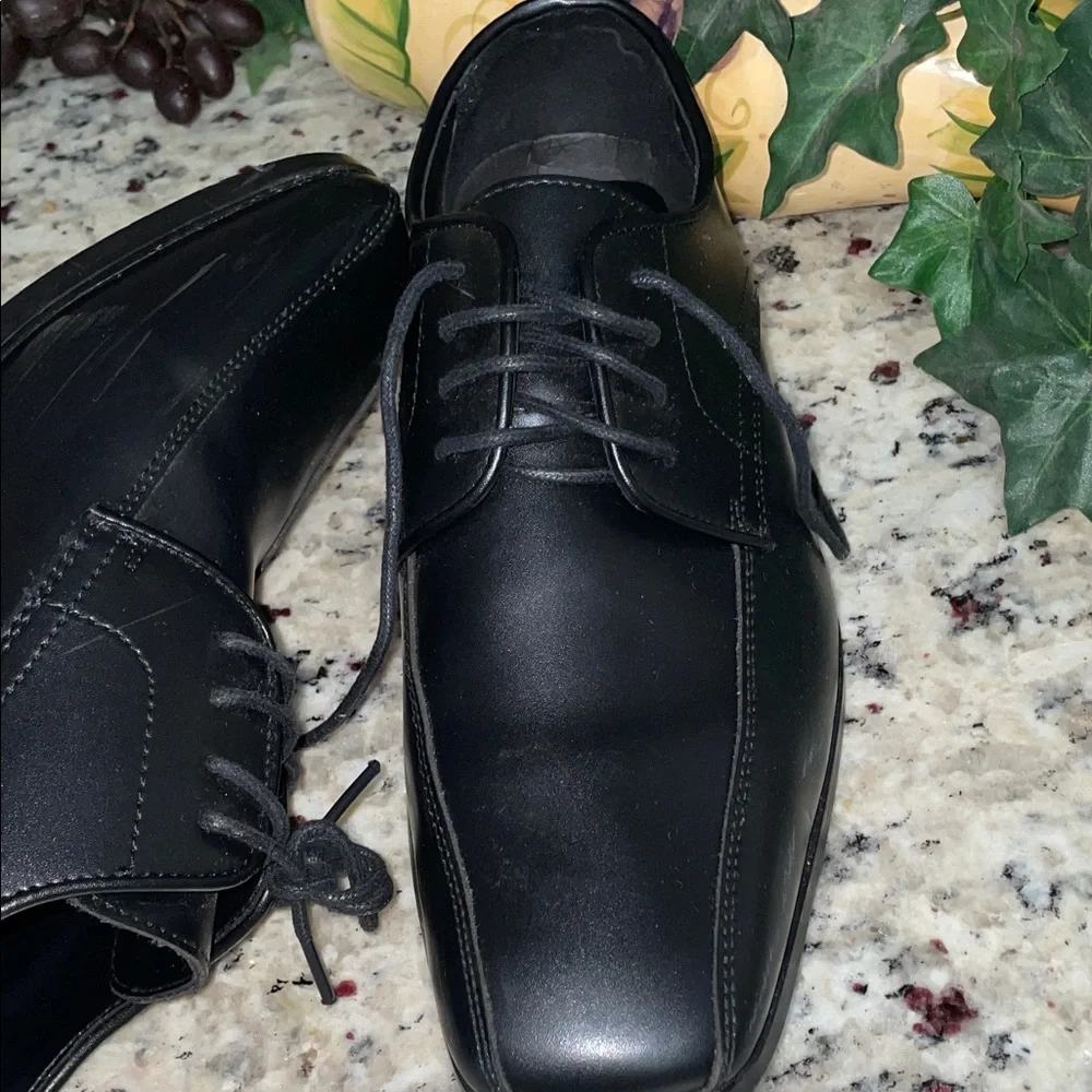 VANGELO Size 9.5 Classic Black Men's Dress Shoes Tie ups Worn 1X to the Prom